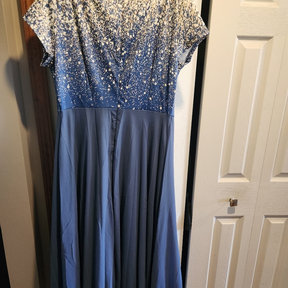 Dress - Picture 2 of 2